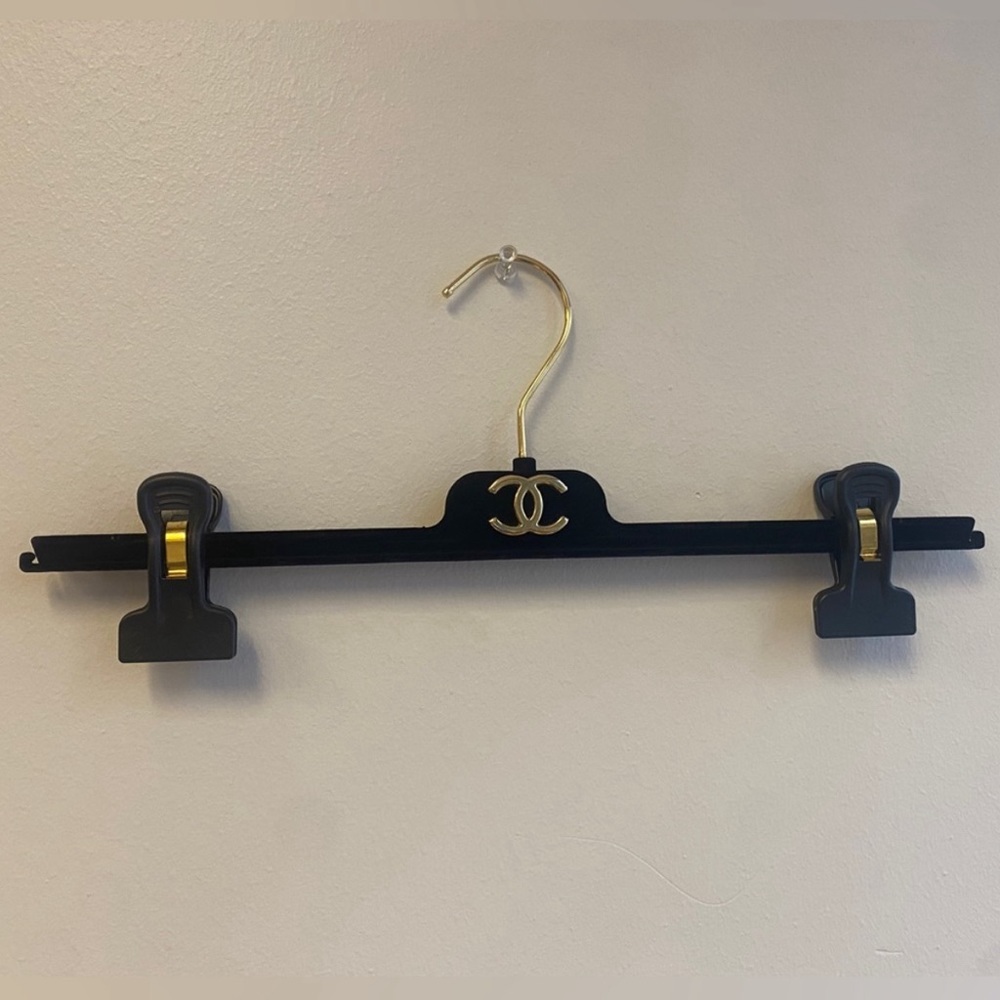 Velvet Chanel Hangers (set of 4)